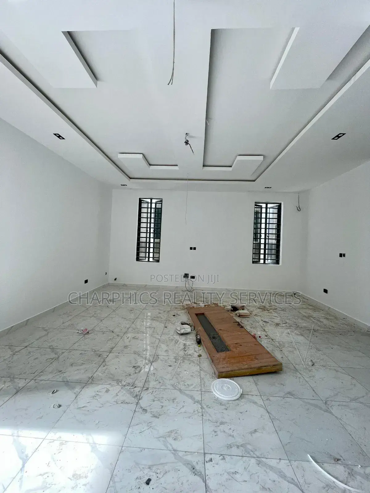5bdrm Duplex in Lekki for sale