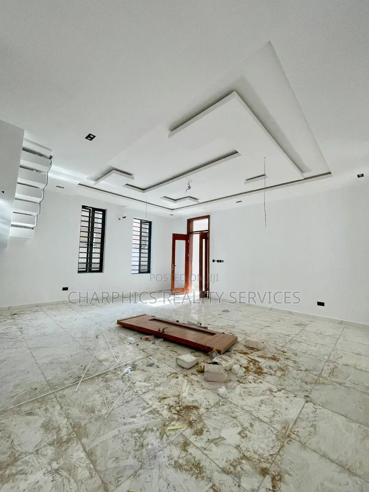 5bdrm Duplex in Lekki for sale