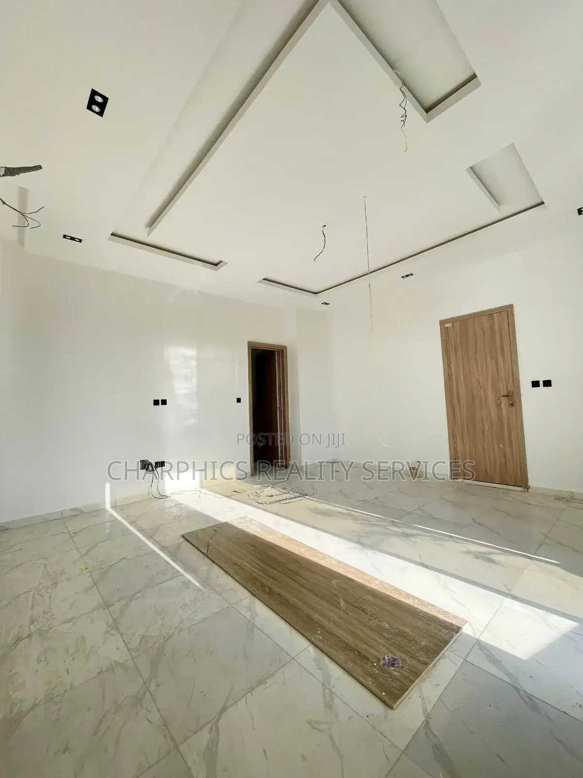 5bdrm Duplex in Lekki for sale