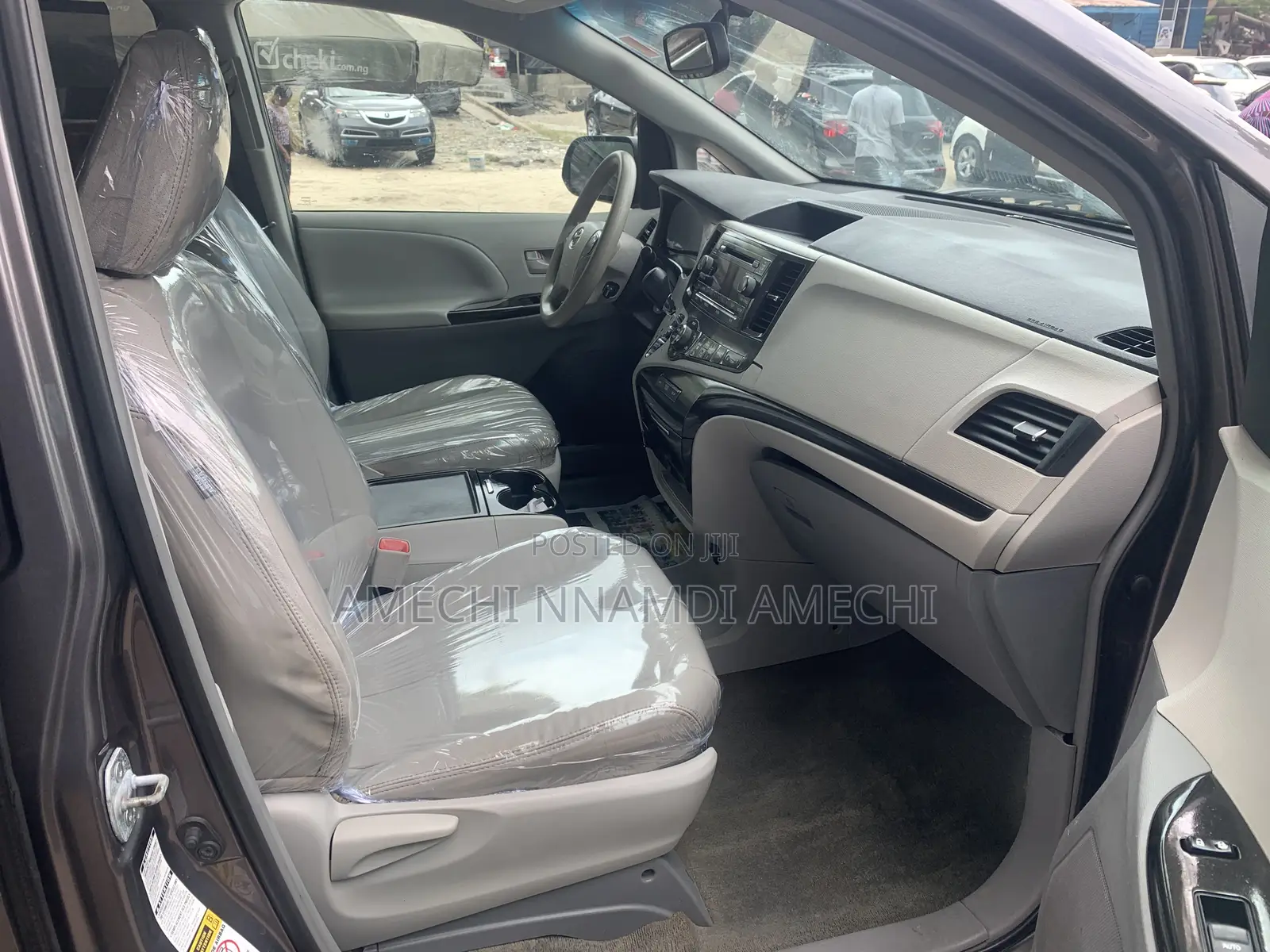 Toyota Sienna LE AWD 7-Passenger 2013 Gray