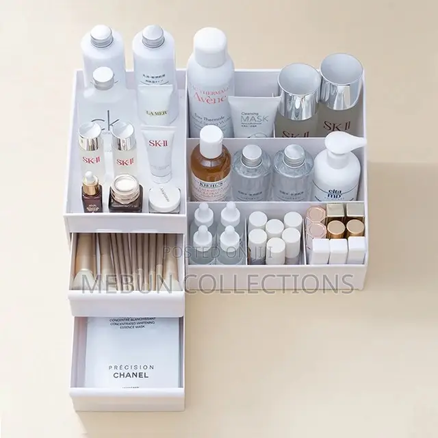 Large Capacity Cosmetic Storage Box
