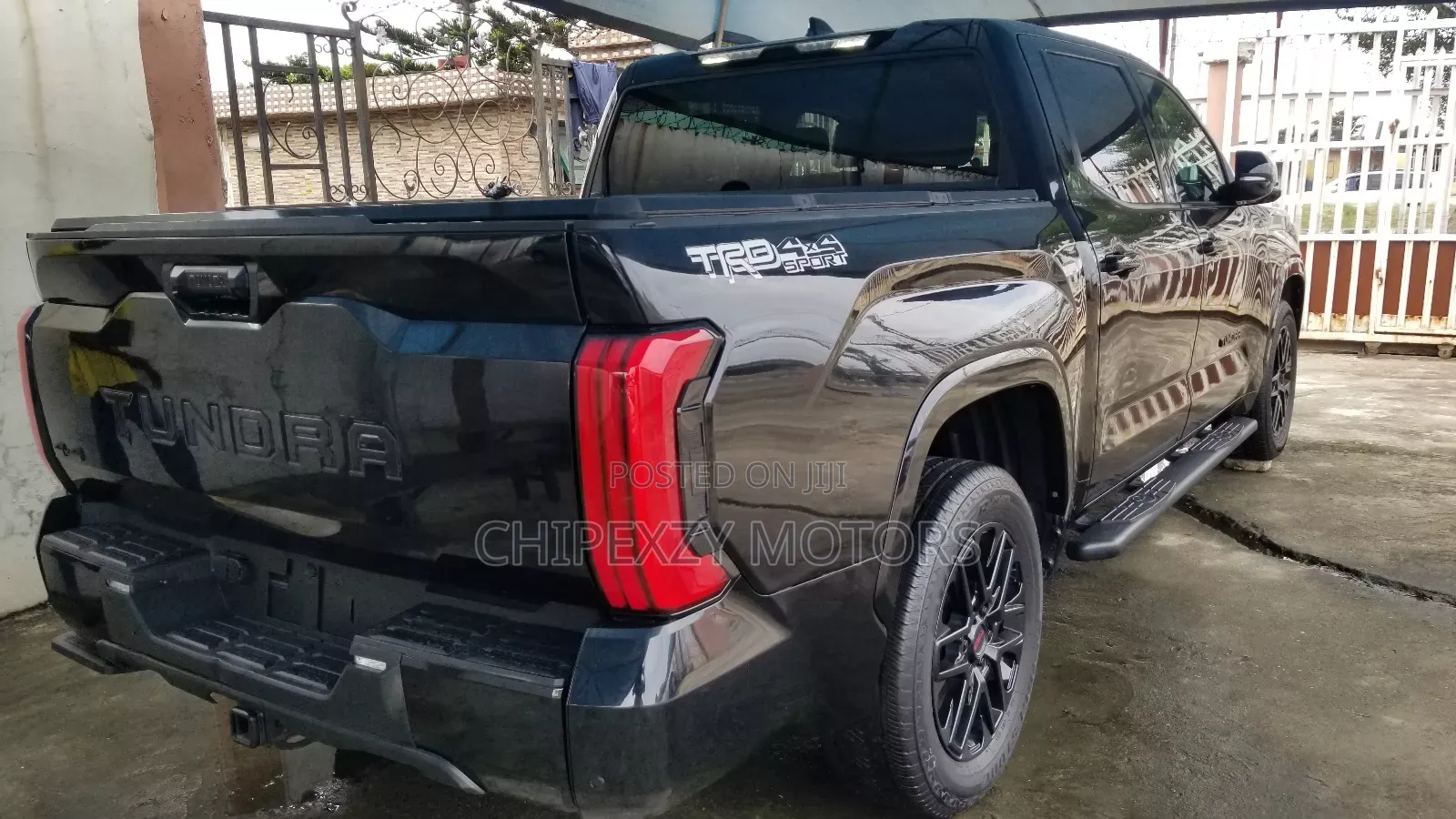 Toyota Tundra 2023 Black