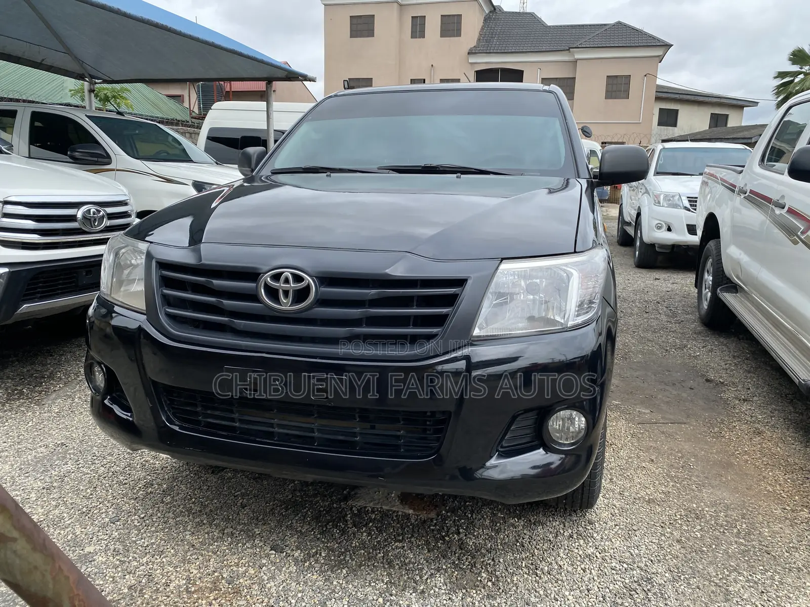 Toyota Hilux SR 4x4 2015 Black