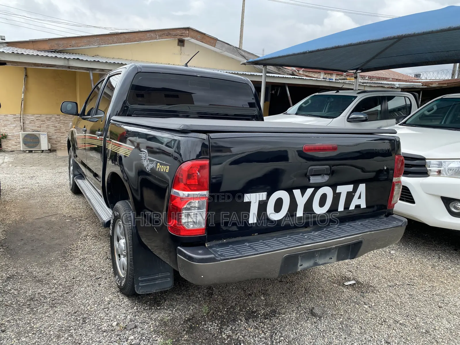 Toyota Hilux SR 4x4 2015 Black
