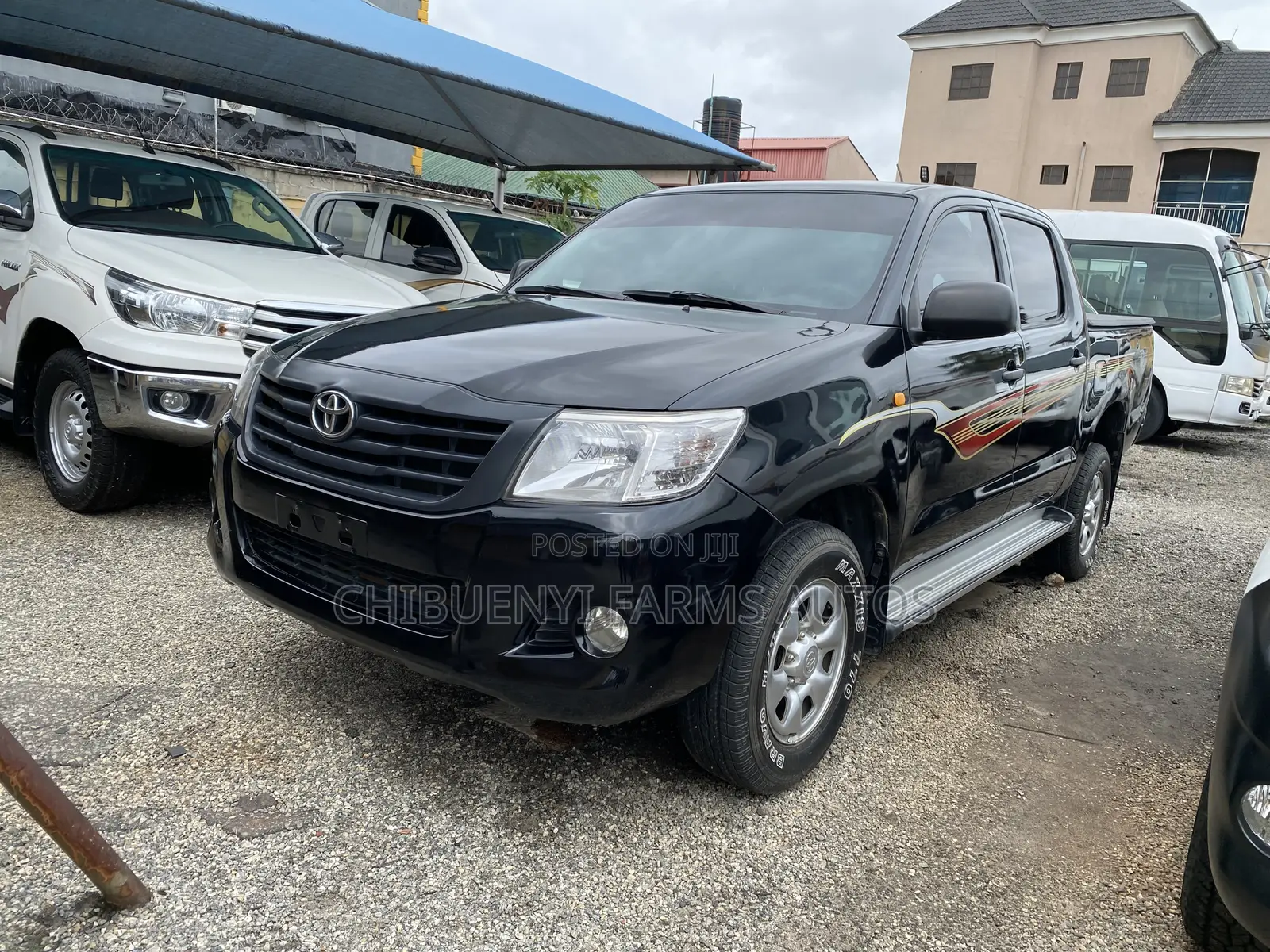 Toyota Hilux SR 4x4 2015 Black
