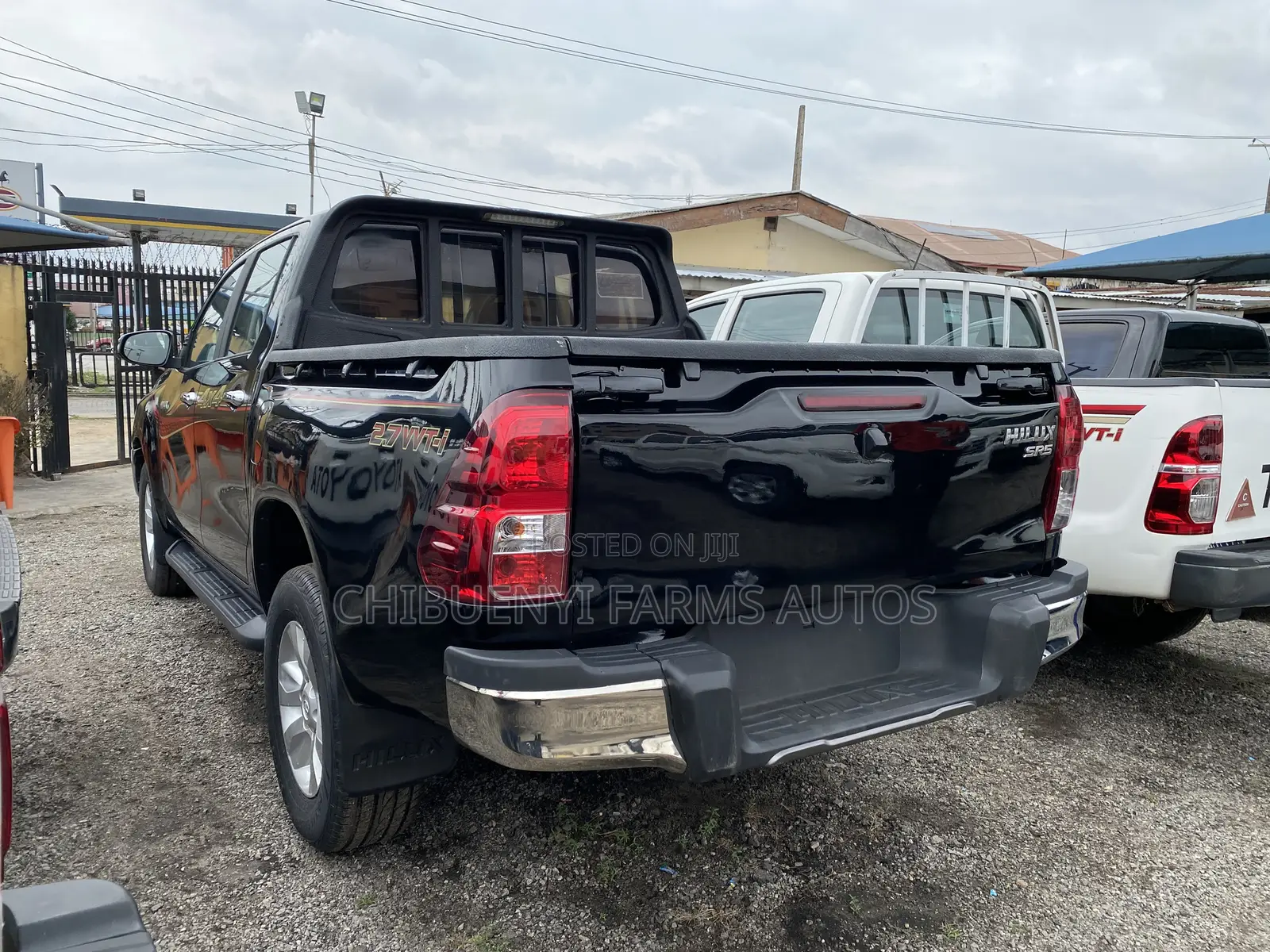 Toyota Hilux SR5 4x4 2019 Black