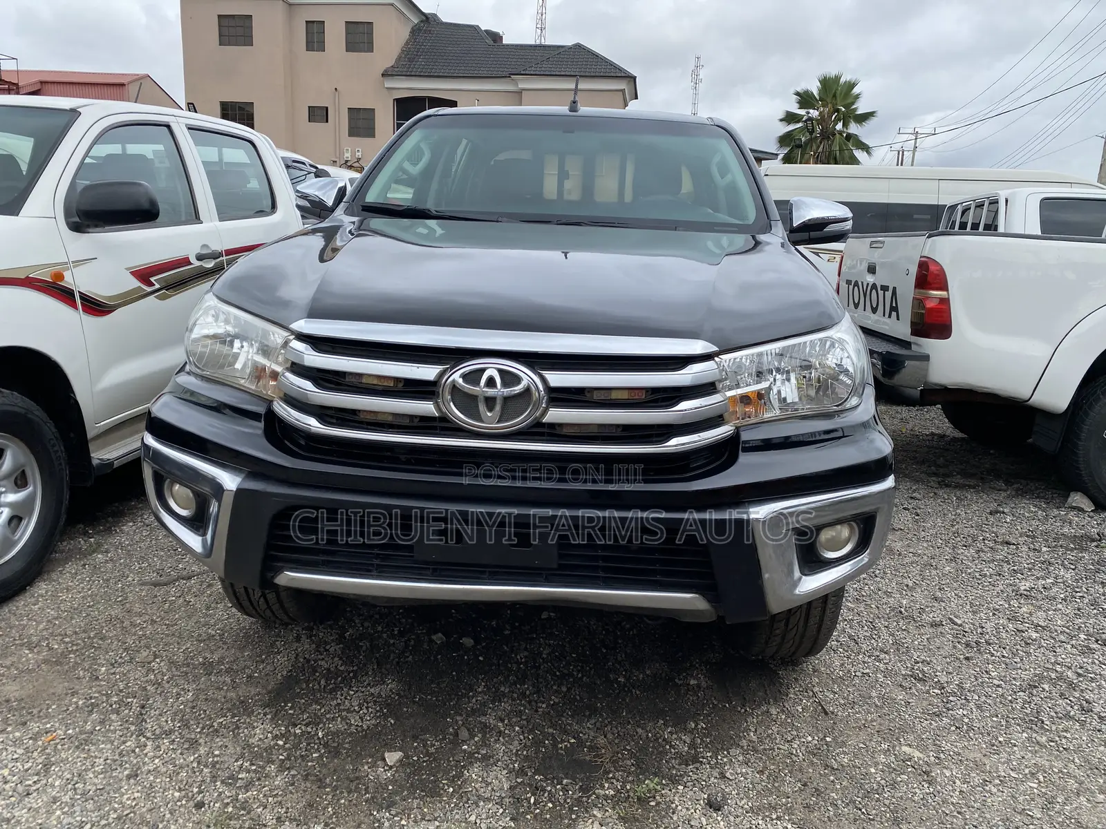 Toyota Hilux SR5 4x4 2019 Black