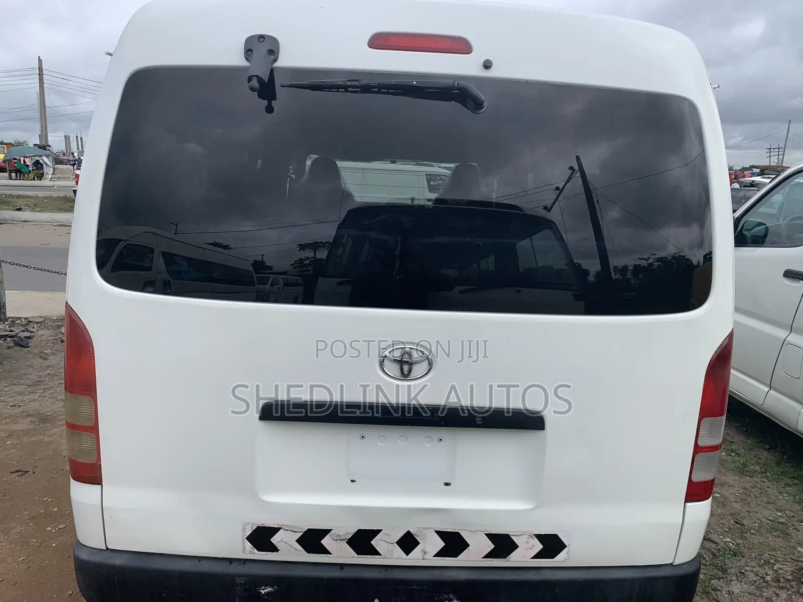 Toyota HiAce 2014 White