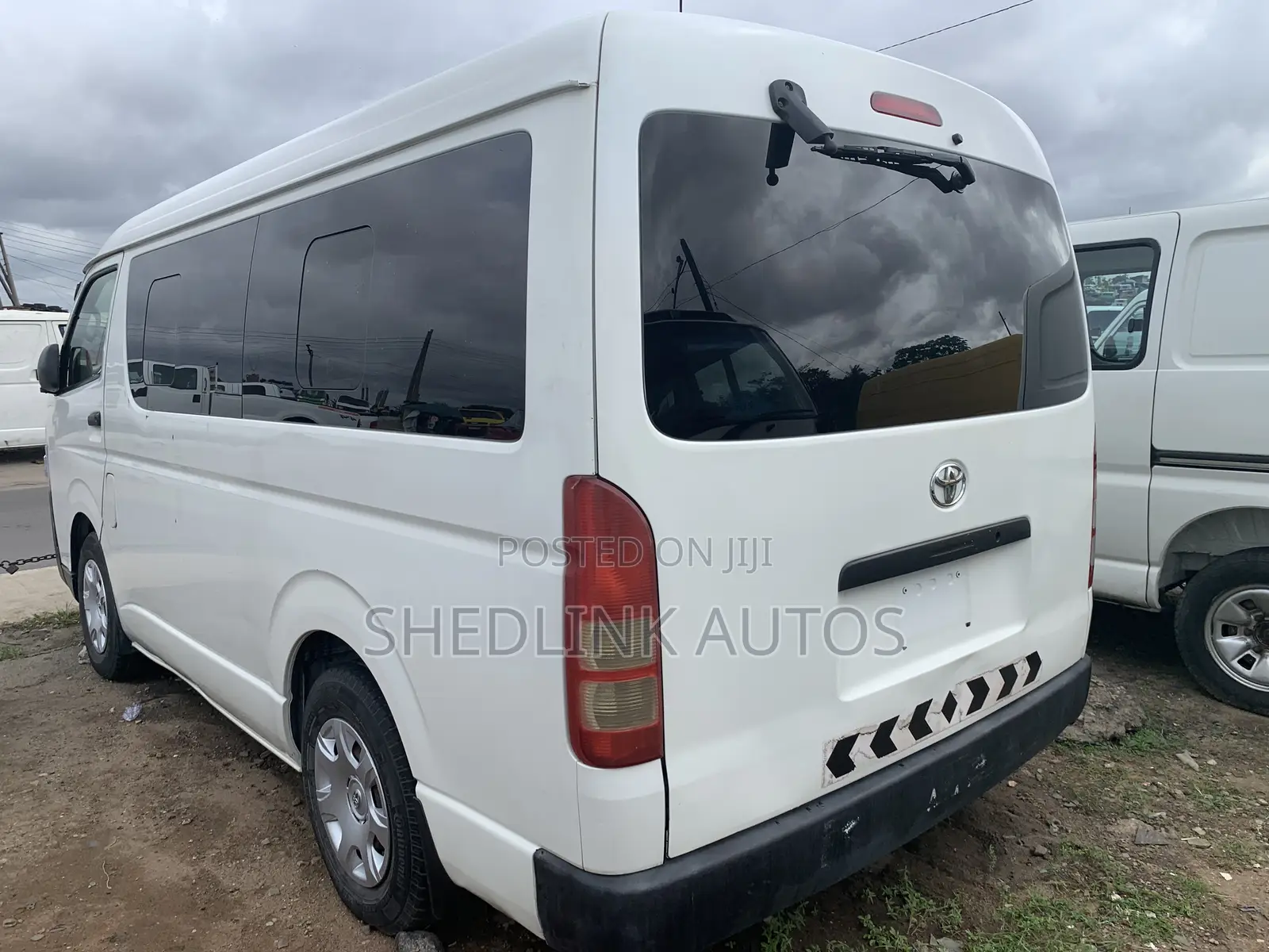 Toyota HiAce 2014 White