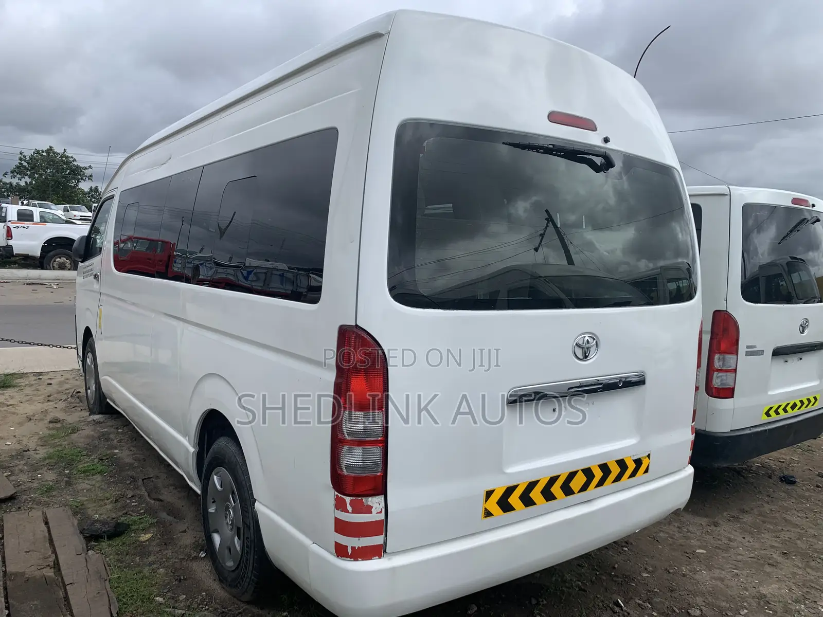 Toyota HiAce 2013 White