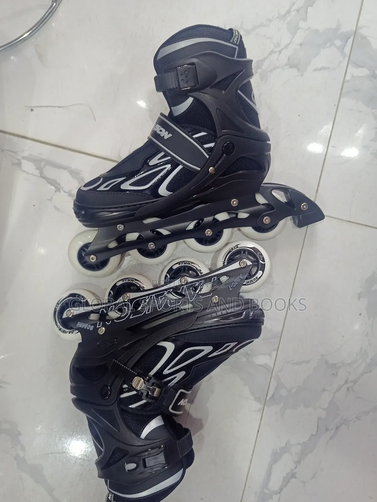 Standard Adult Skateshoe and Skate Blade
