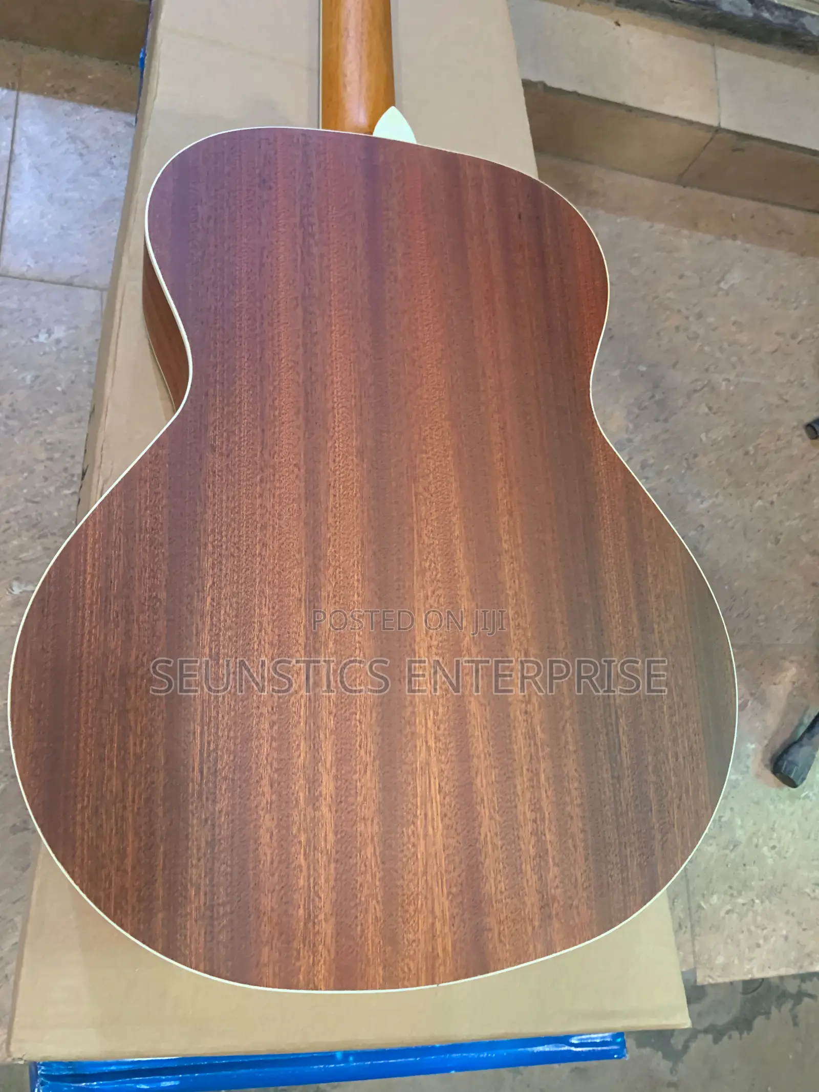 Quality Eagle Pure Acoustic Guitar