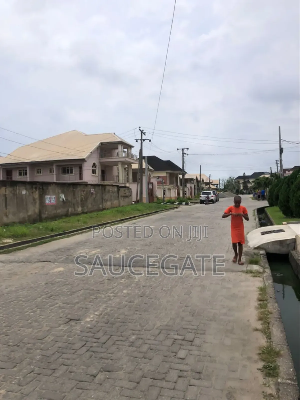 Land for Sale at Amuwo 300sqm Dryland