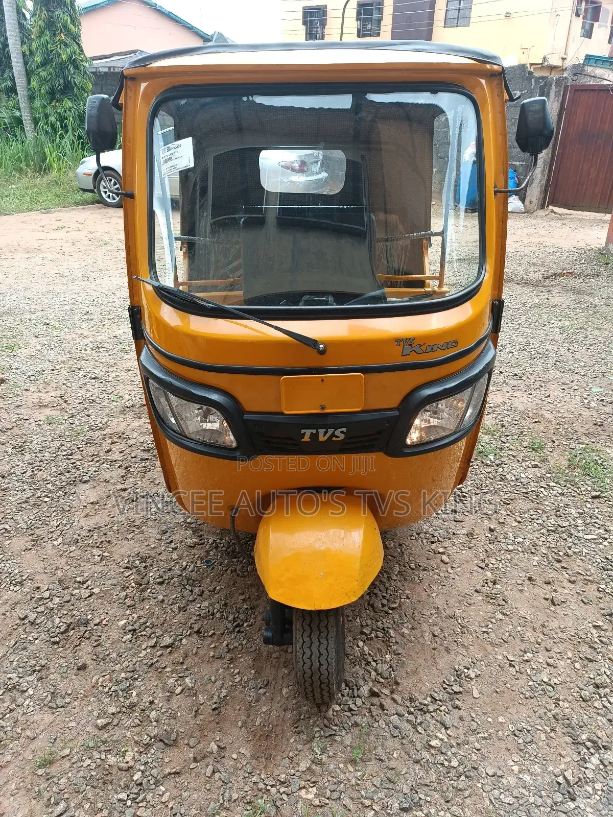 TVS King Cargo 2022 Yellow