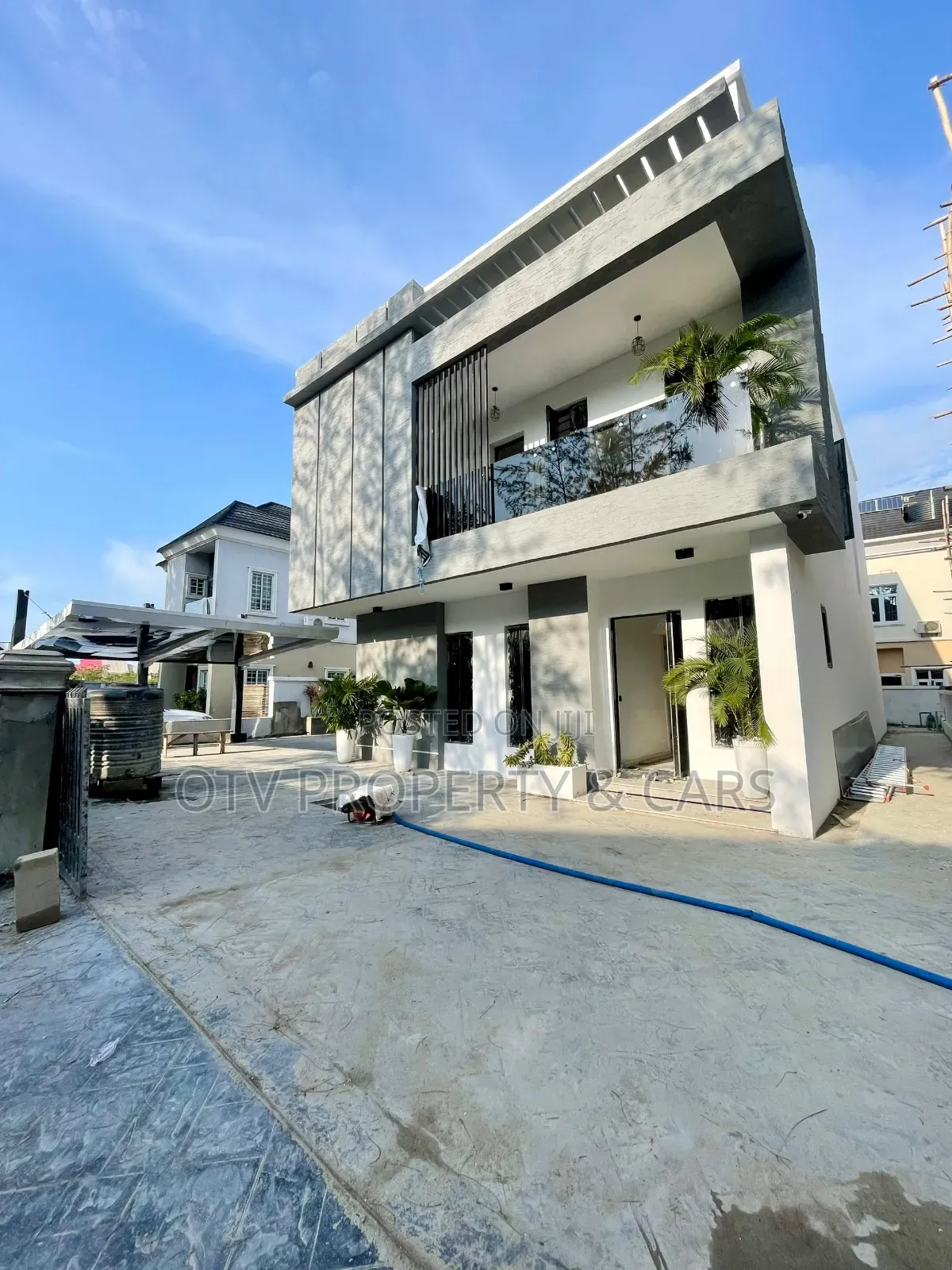 Furnished 4bdrm Duplex in Lekki for sale