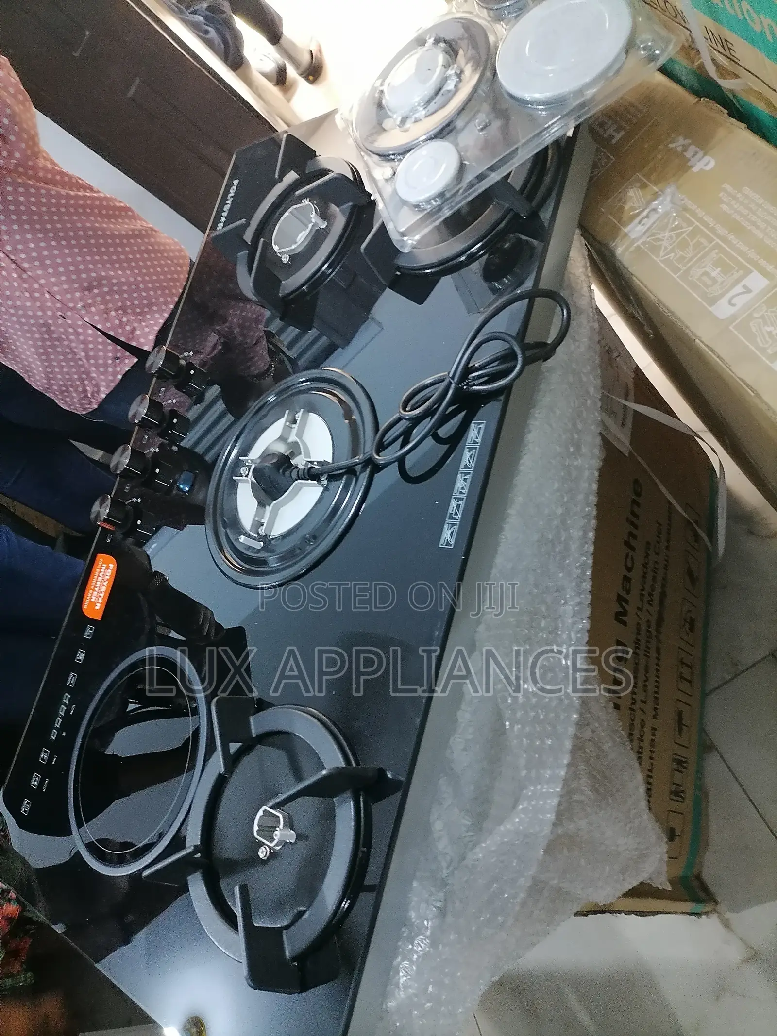 Affordable Inverter 4 Gas Hob + 1 Hot Plate Cooker