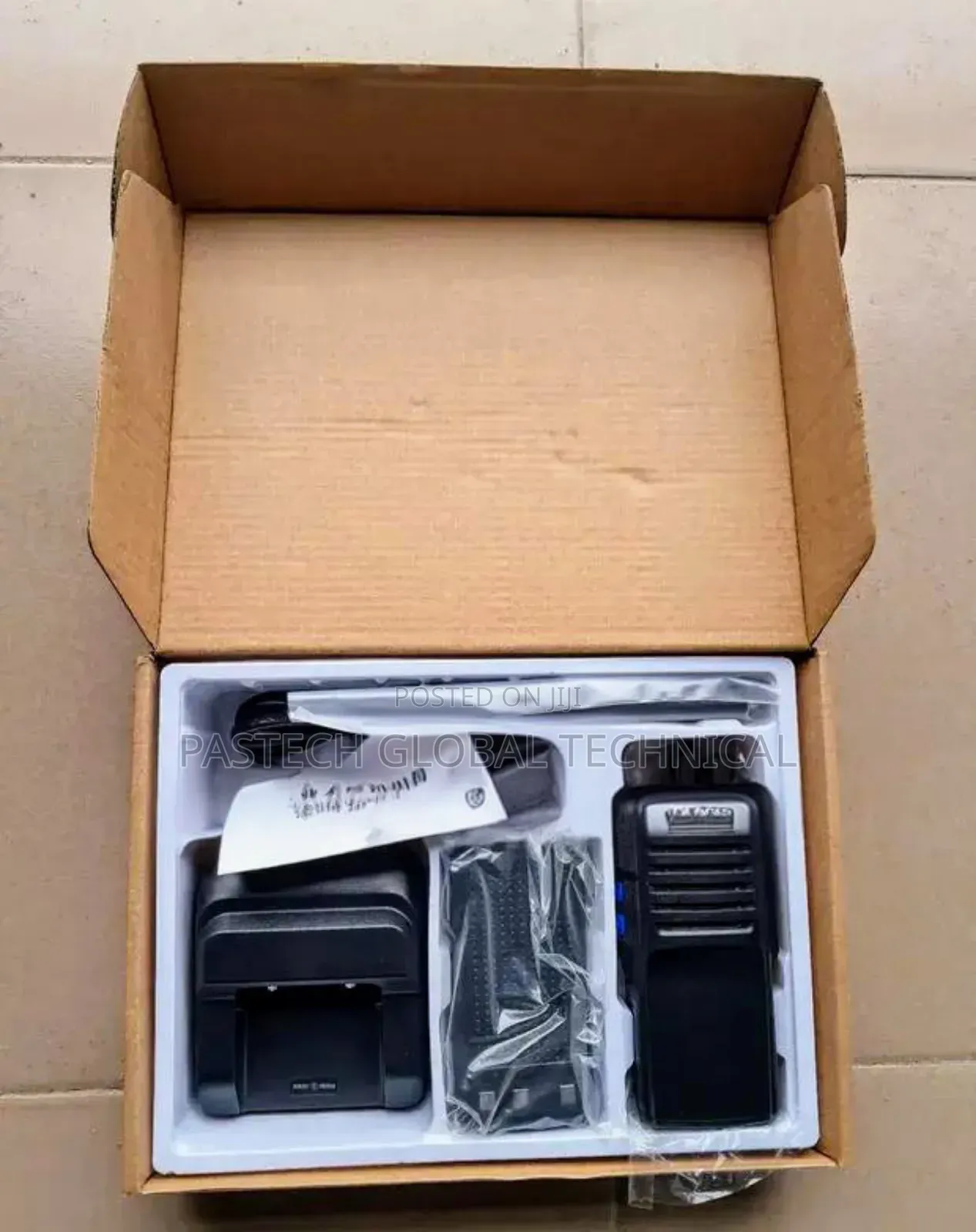 VHF Hand Radio (Motorola)