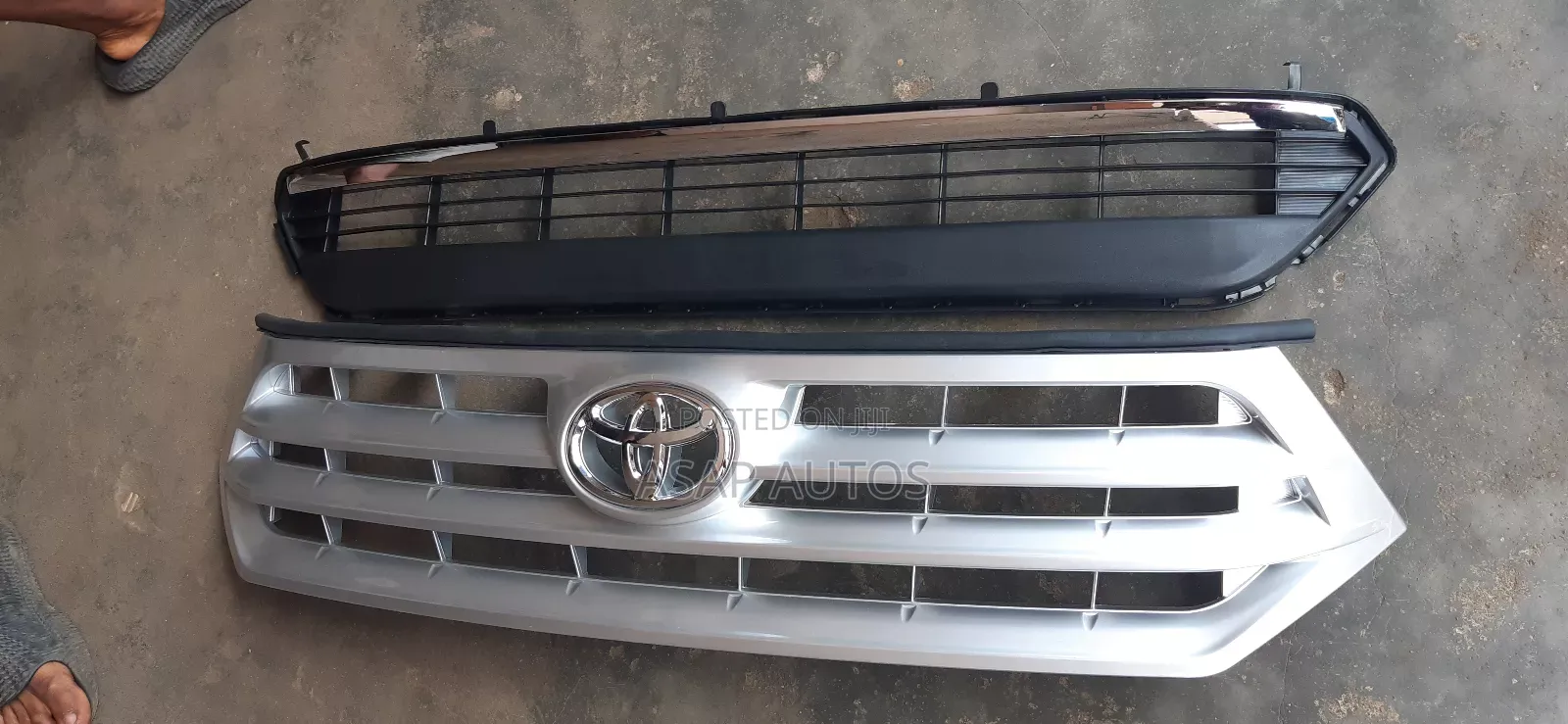 Up and Down Grille for Toyota Highlander 2011- 2012