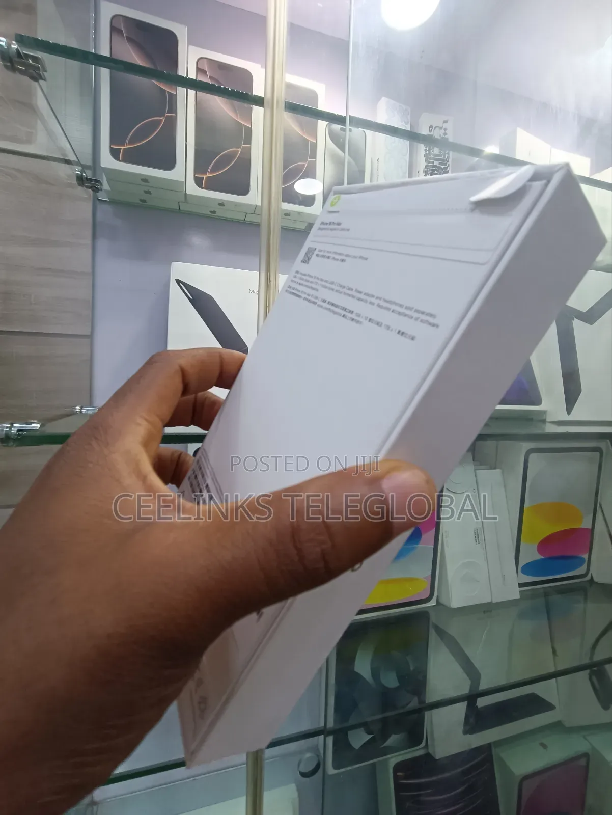 New Apple iPhone 16 Pro Max 256 GB Gold