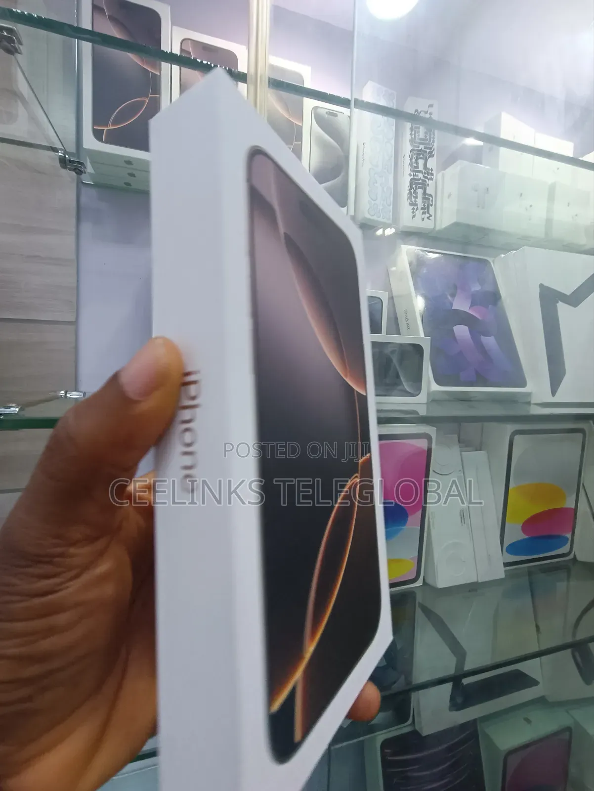 New Apple iPhone 16 Pro Max 256 GB Gold