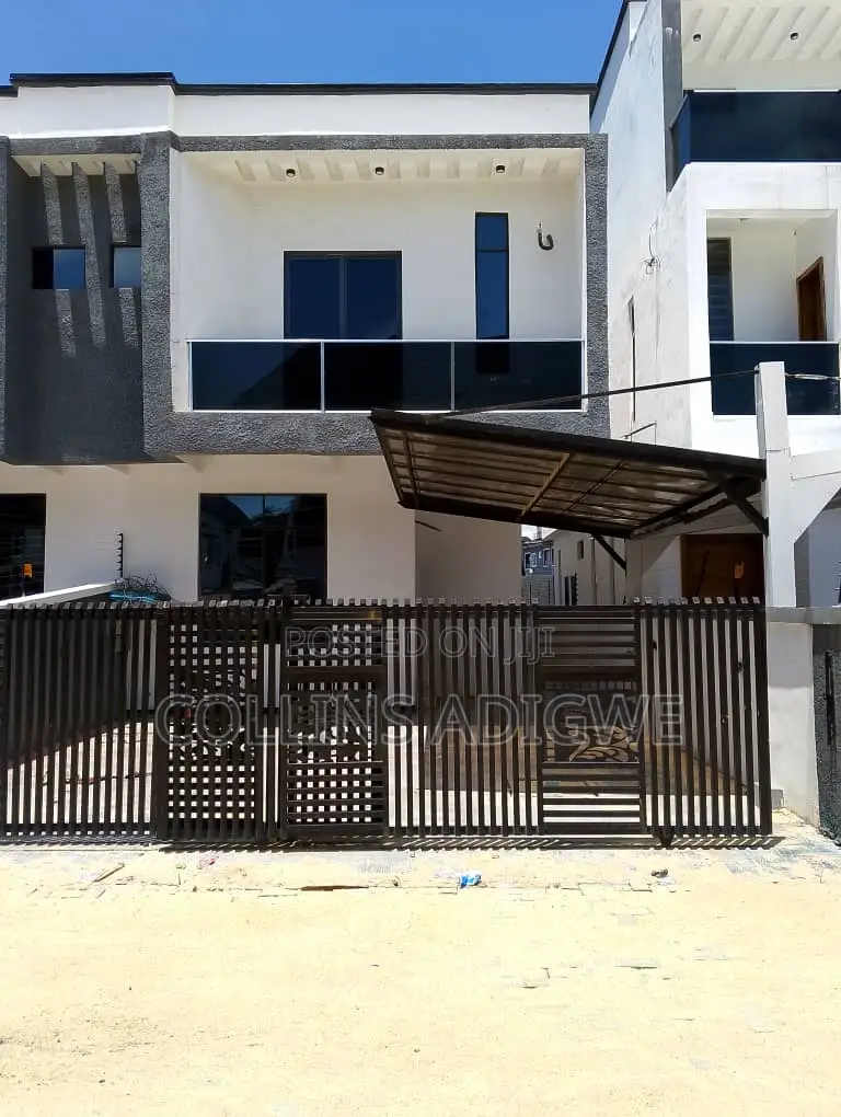 4bdrm Duplex in Chevron Drive for rent