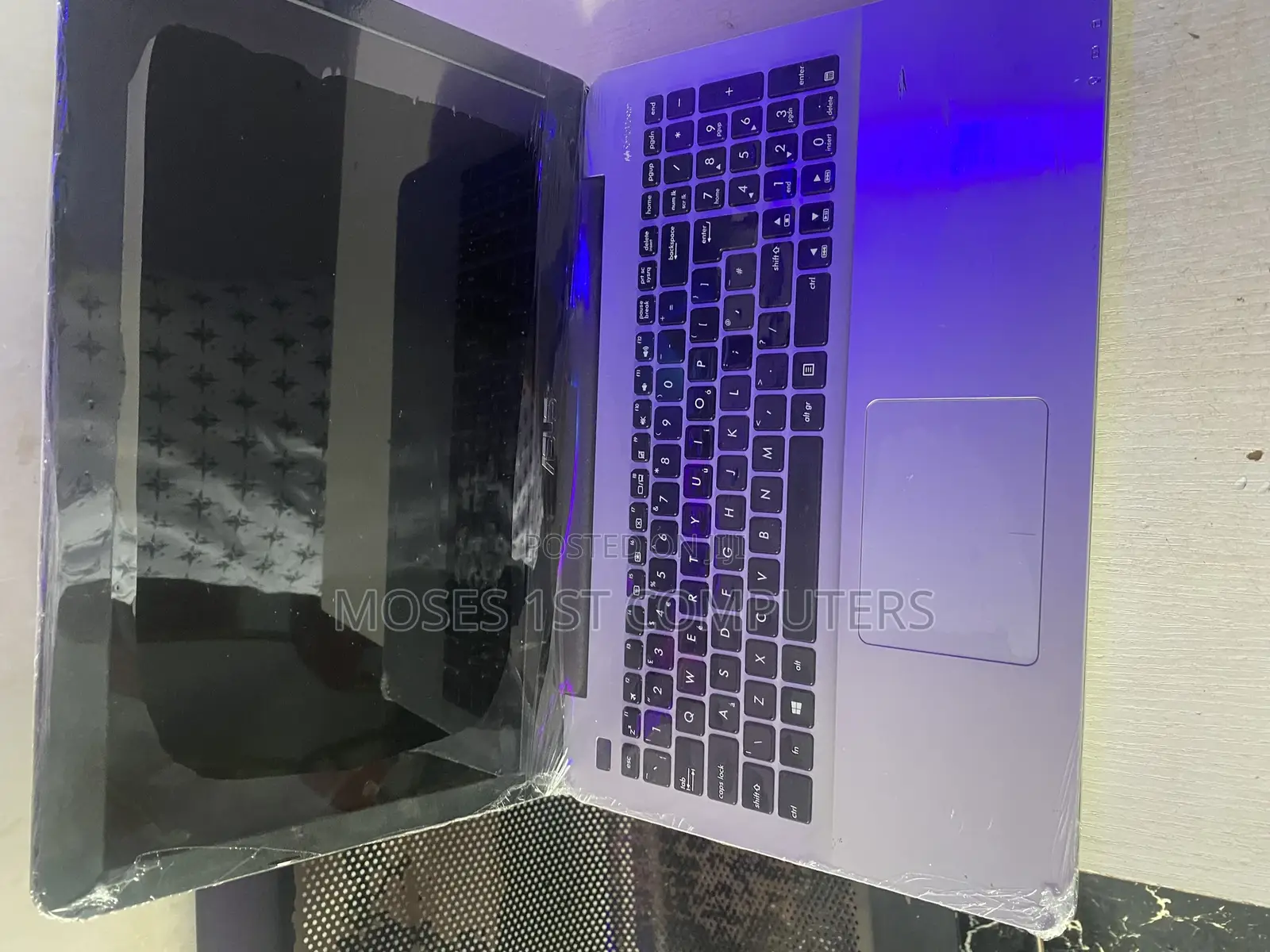 New Laptop Acer 4GB Intel Core I5 SSHD (Hybrid) 320GB