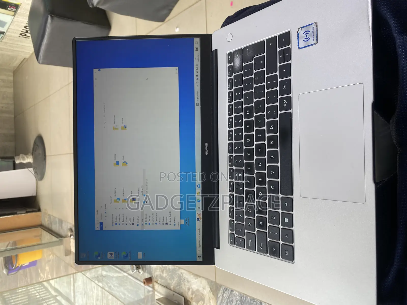 Laptop Huawei Matebook D 15 8GB AMD Ryzen 5 SSD 512GB
