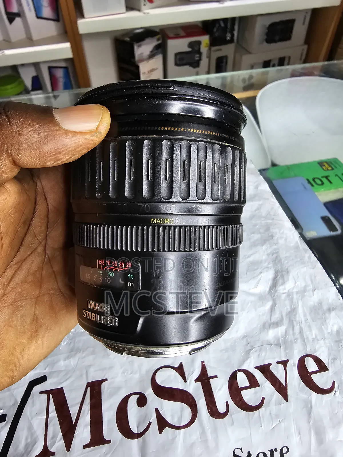Canon 28 - 135MM 1:3.5-5.6 IS Len,