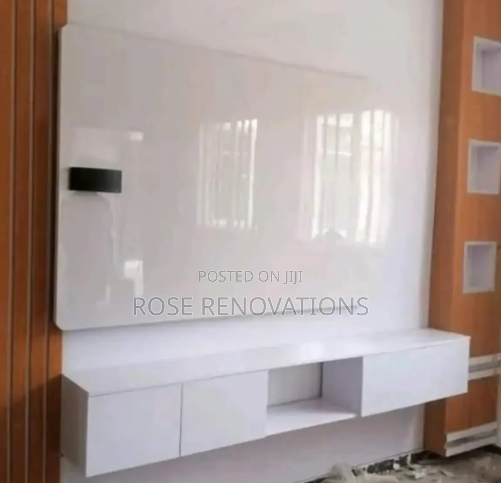 HDF Gloss Console Tv Mount