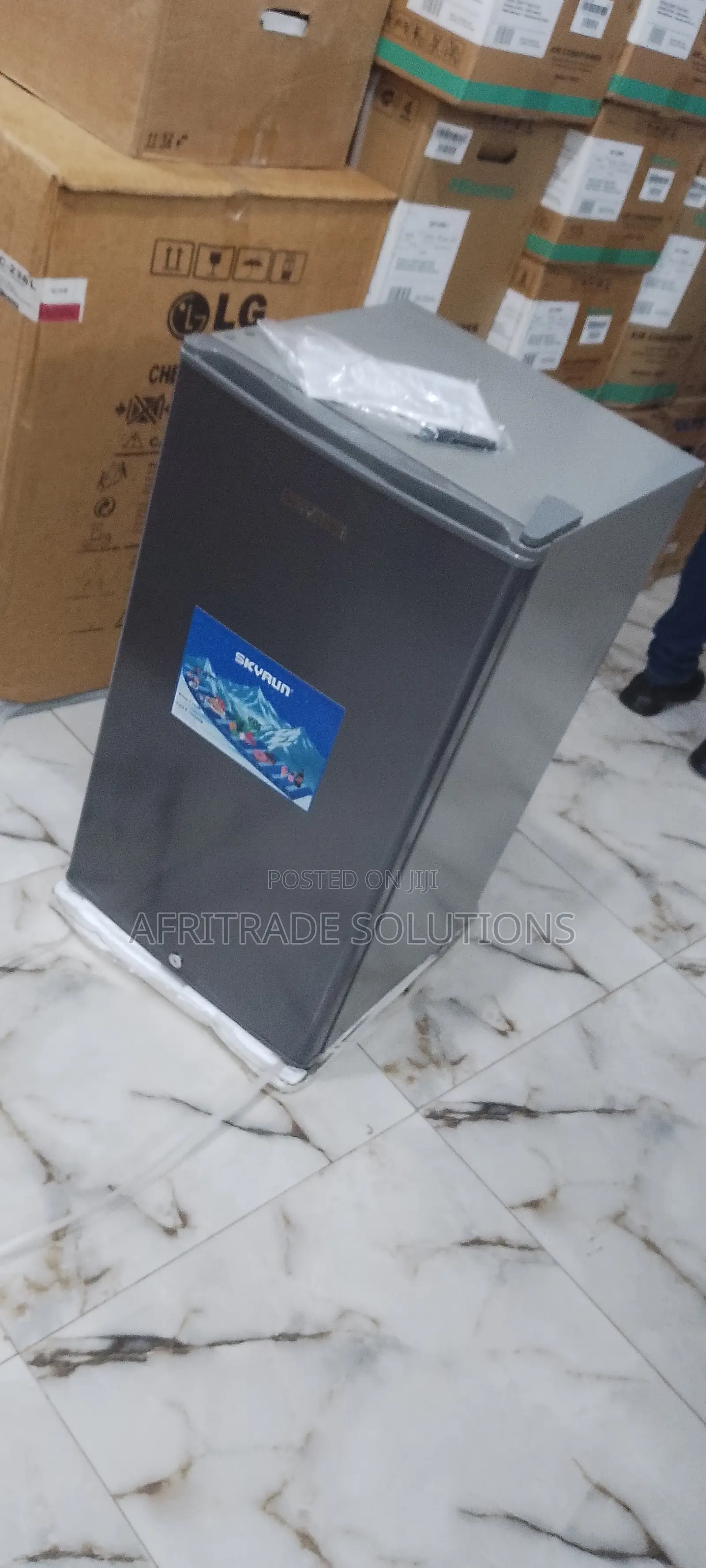 SKYRUN BCD-90J Single Door Fridge (80l)- Keeps Food Fresh