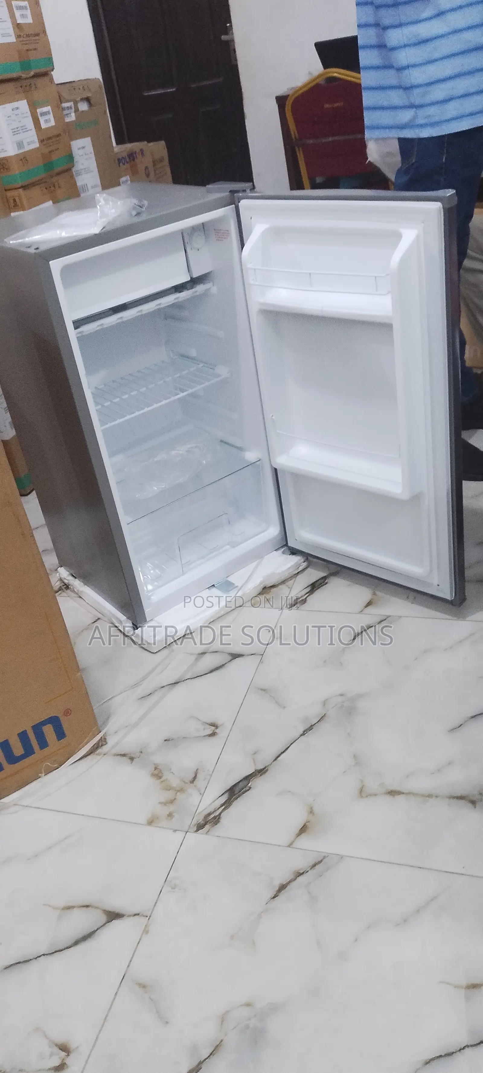 SKYRUN 80 Litres Spacious Refrigerator