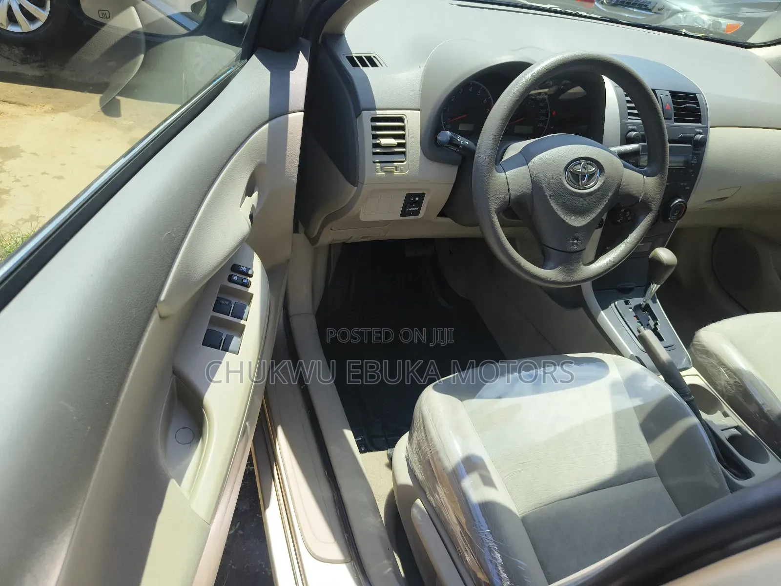 Toyota Corolla 2010 Gold