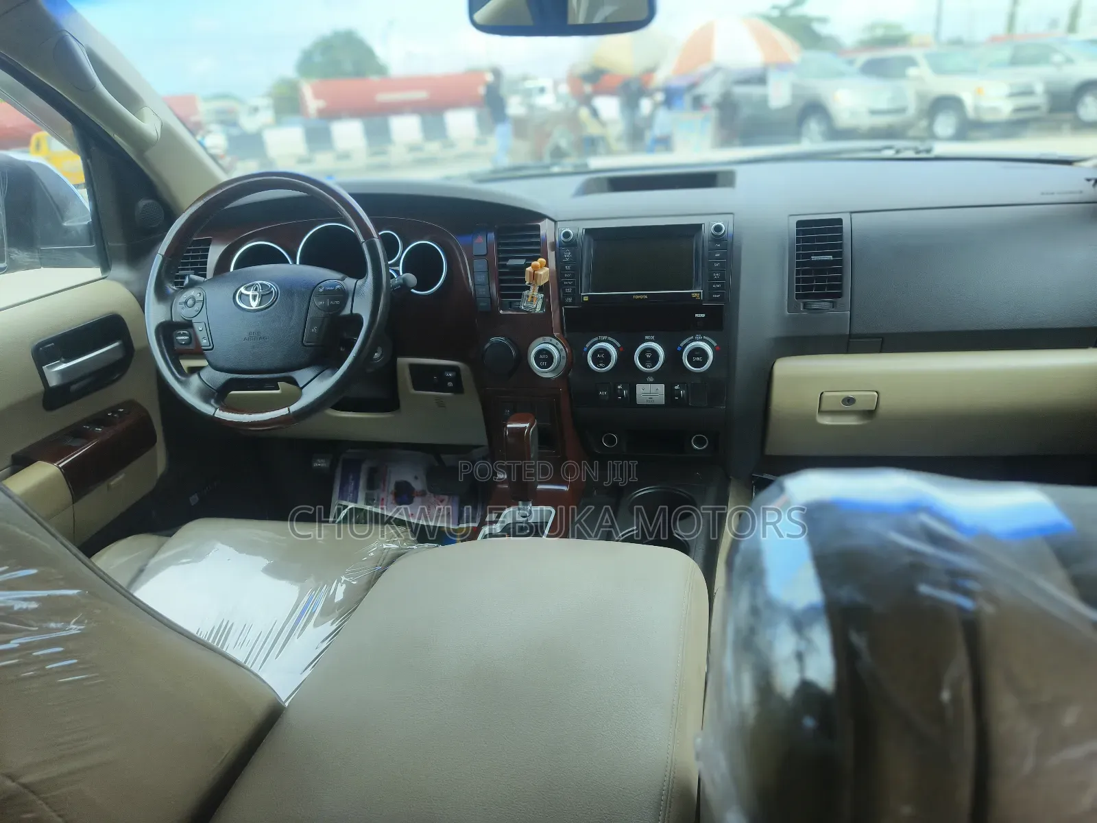 Toyota Sequoia 2013 Gold
