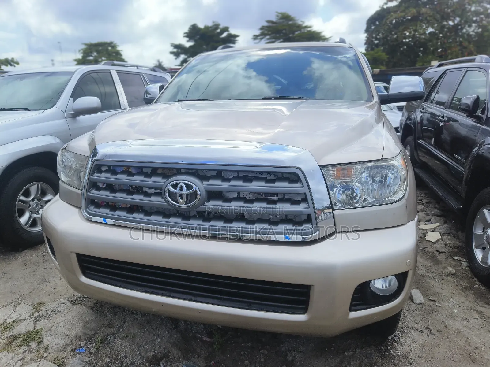 Toyota Sequoia 2013 Gold