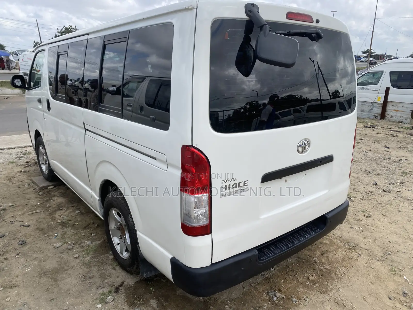 Toyota HiAce 2010 White