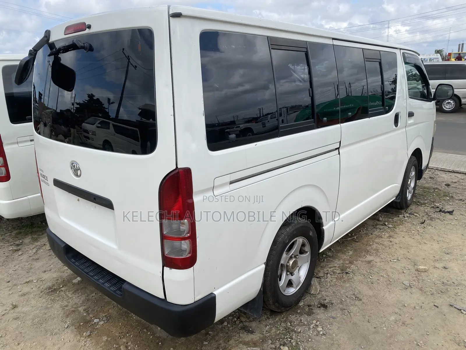 Toyota HiAce 2010 White