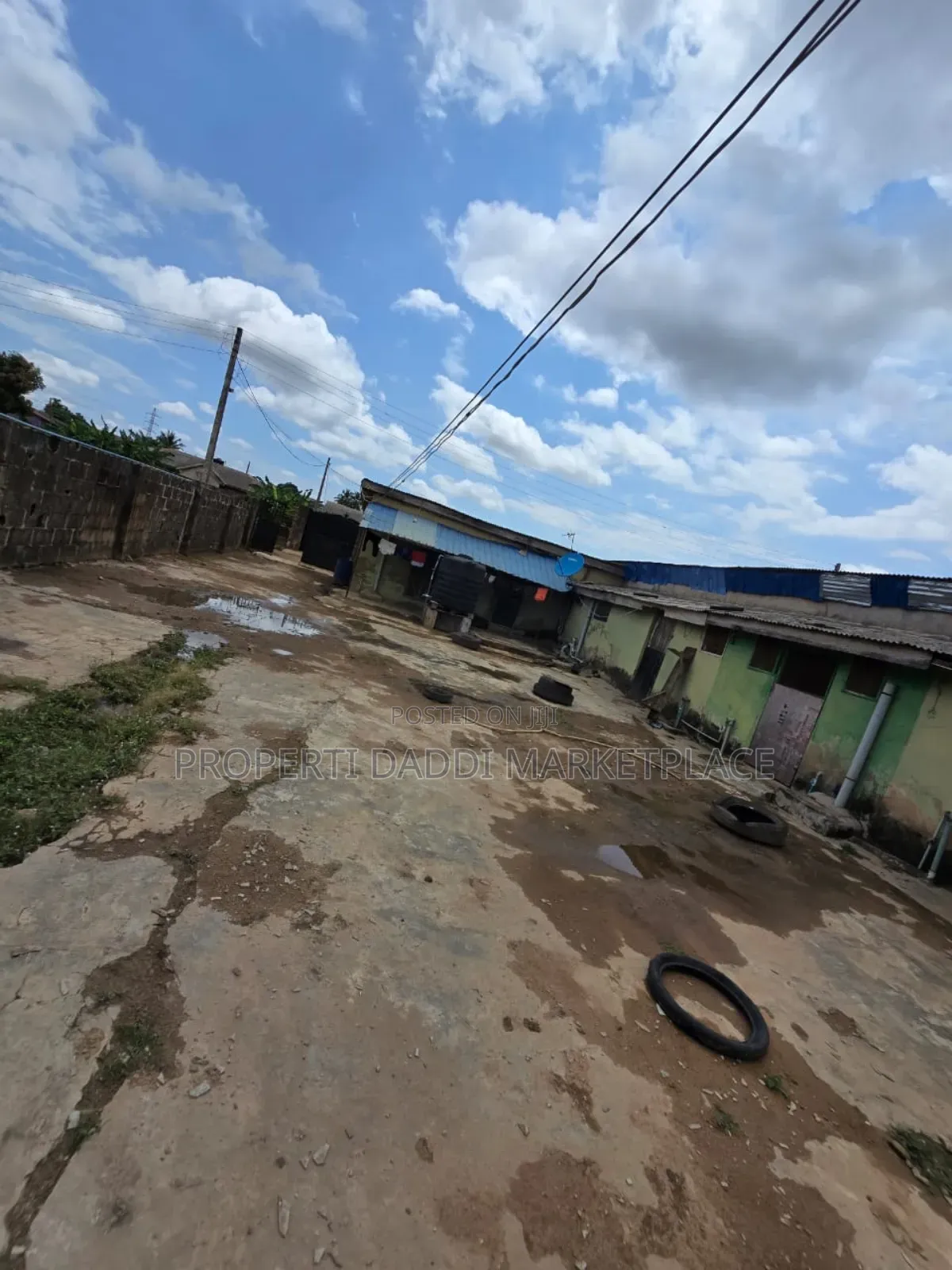 6bdrm Block of Flats in Ayobo for sale
