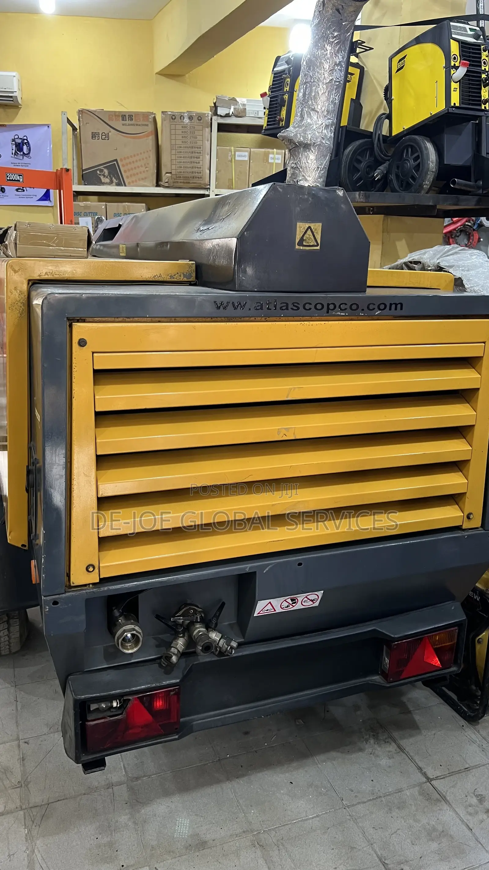 Atlas Copco XAHS 186 Portable Compressor