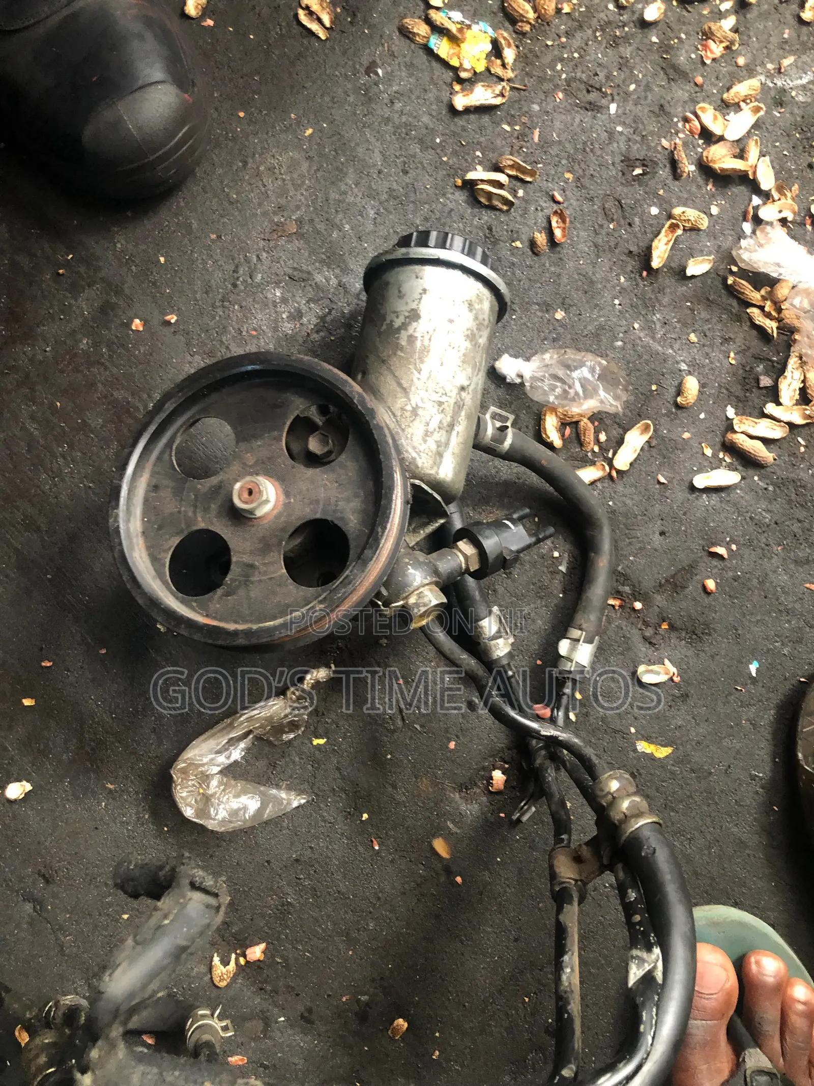 Lexus IS300 Powersteering Pump