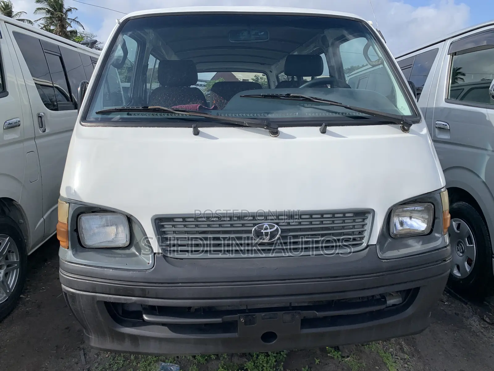 Toyota HiAce 2004 White