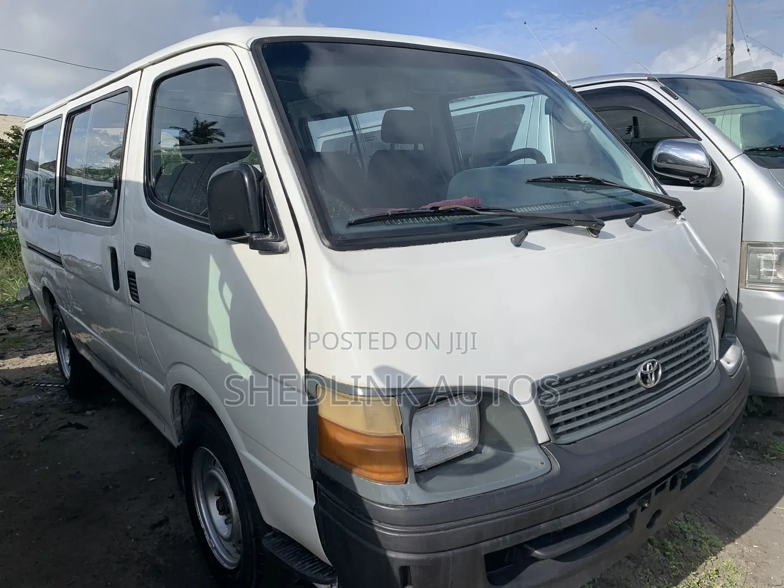 Toyota HiAce 2004 White