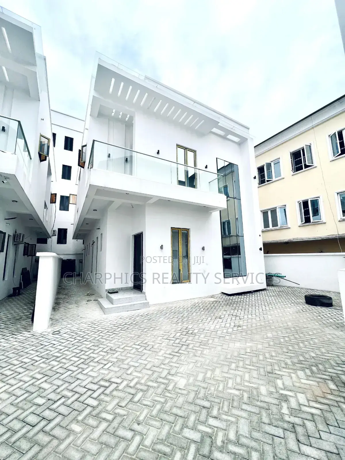 4bdrm Duplex in Lekki for sale