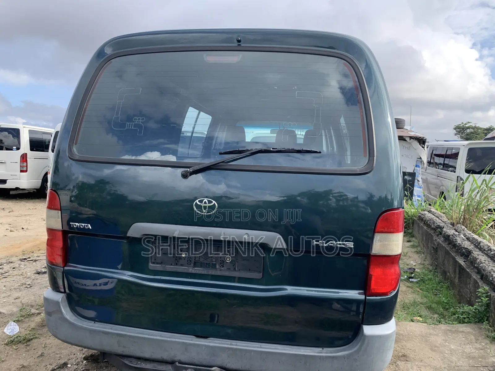 Toyota HiAce 2009 Green