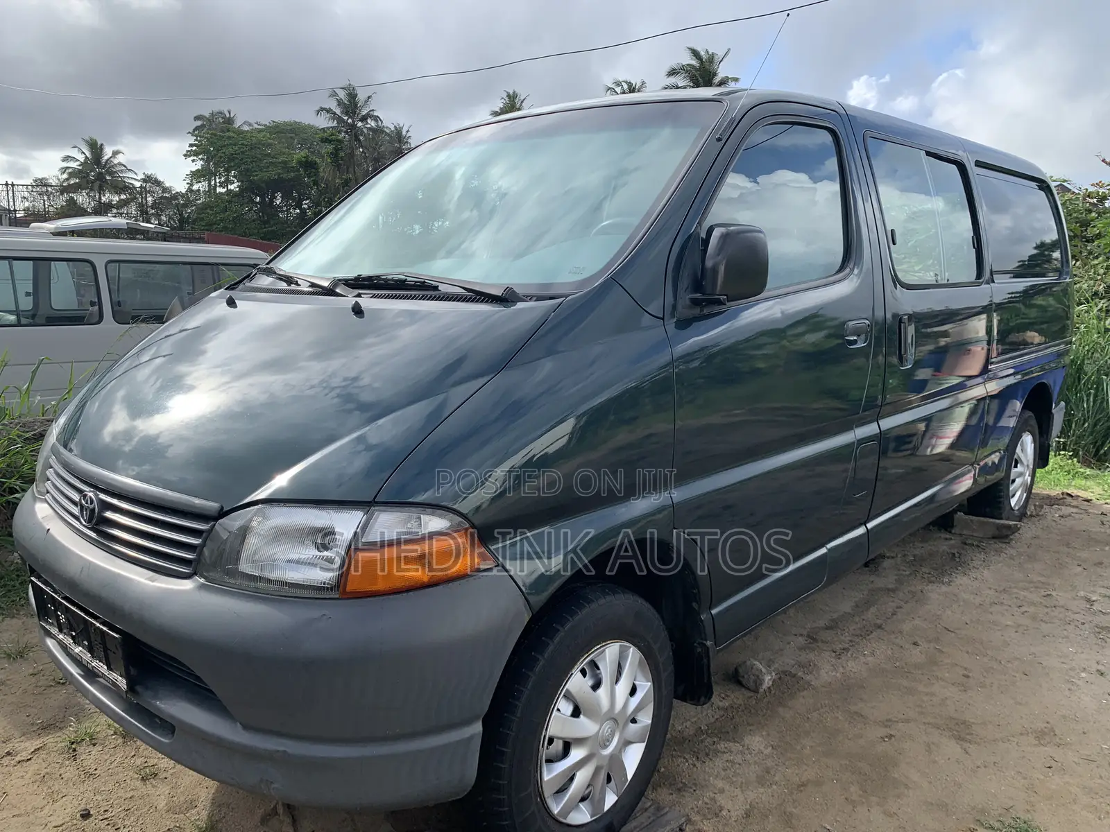 Toyota HiAce 2009 Green