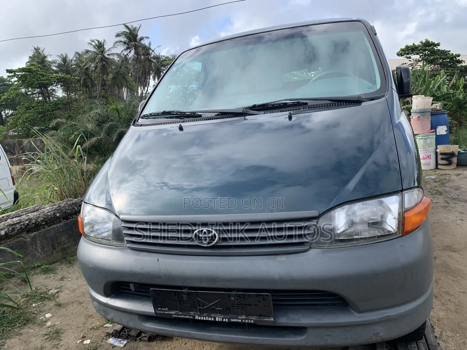 Toyota HiAce 2009 Green