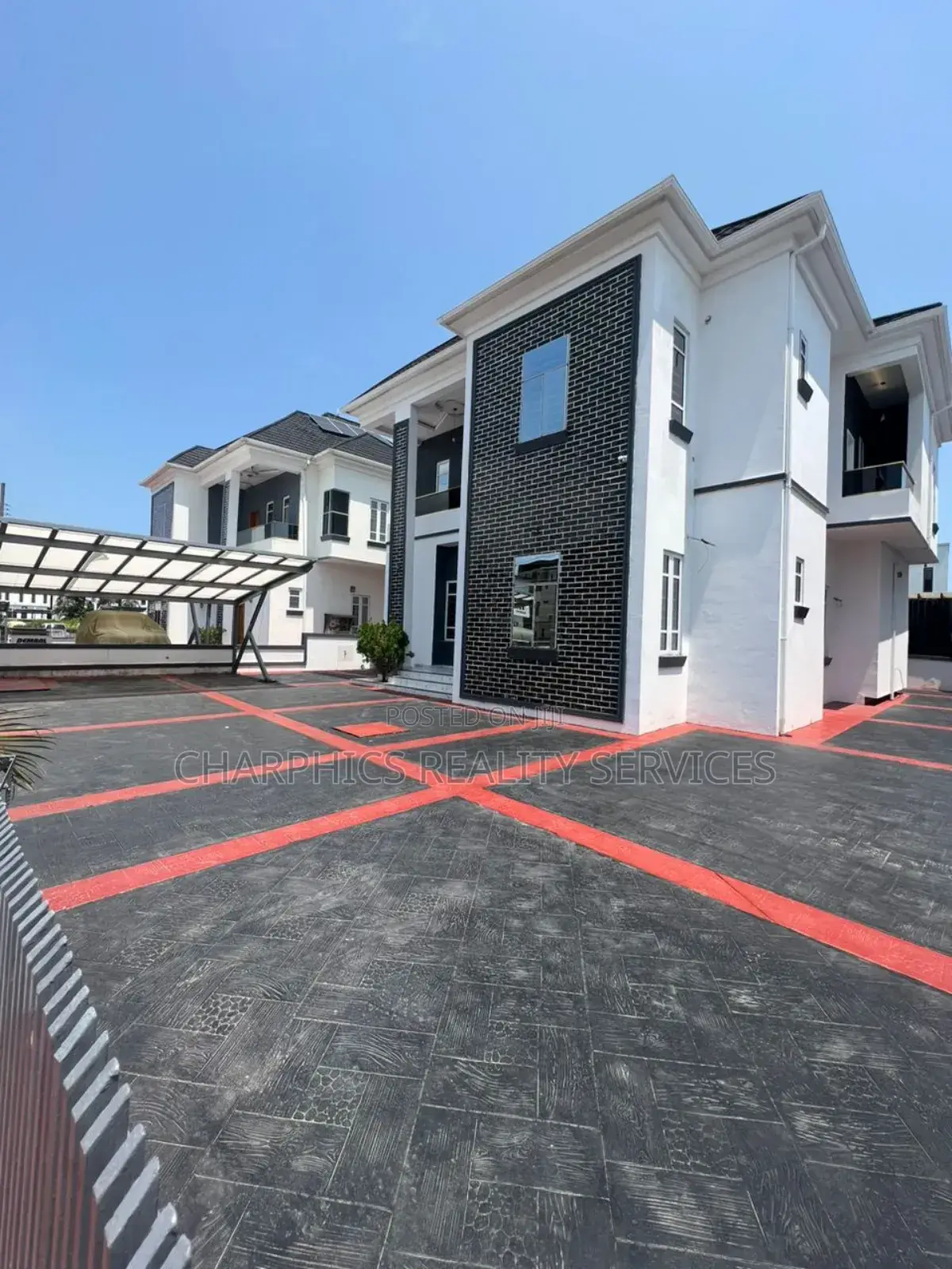 5bdrm Duplex in Ikota for sale