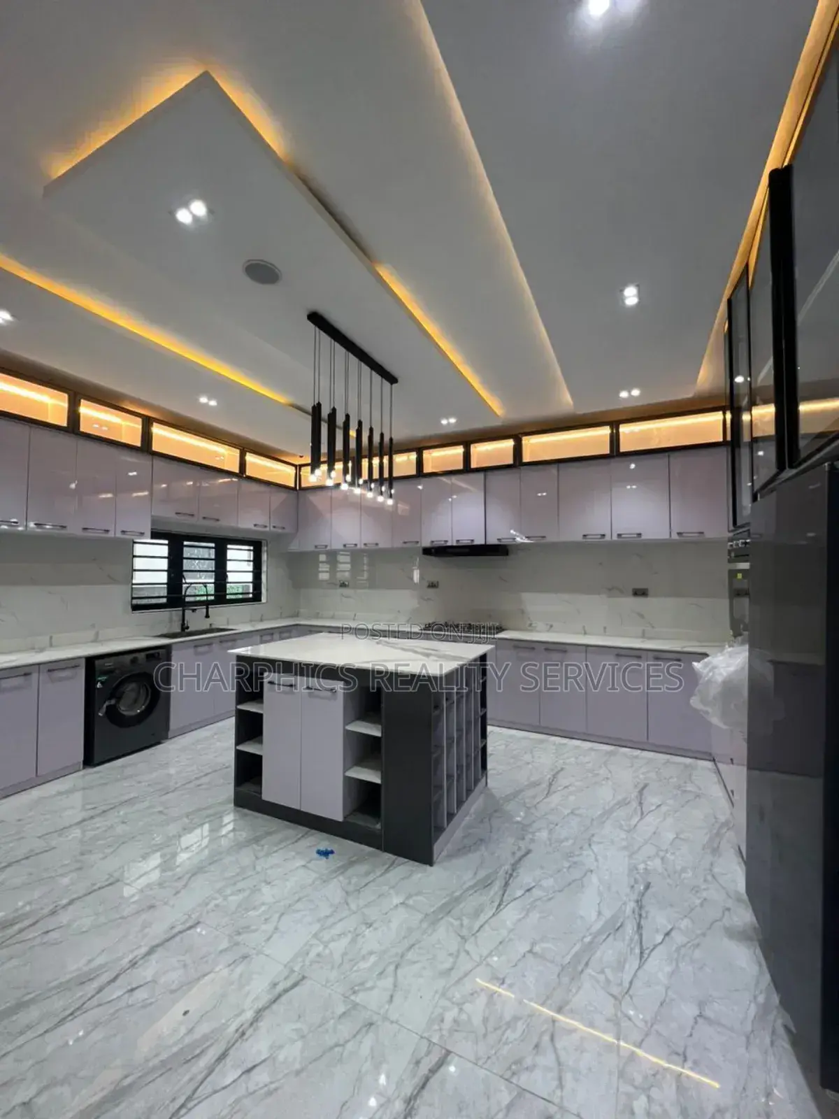 5bdrm Duplex in Ikota for sale