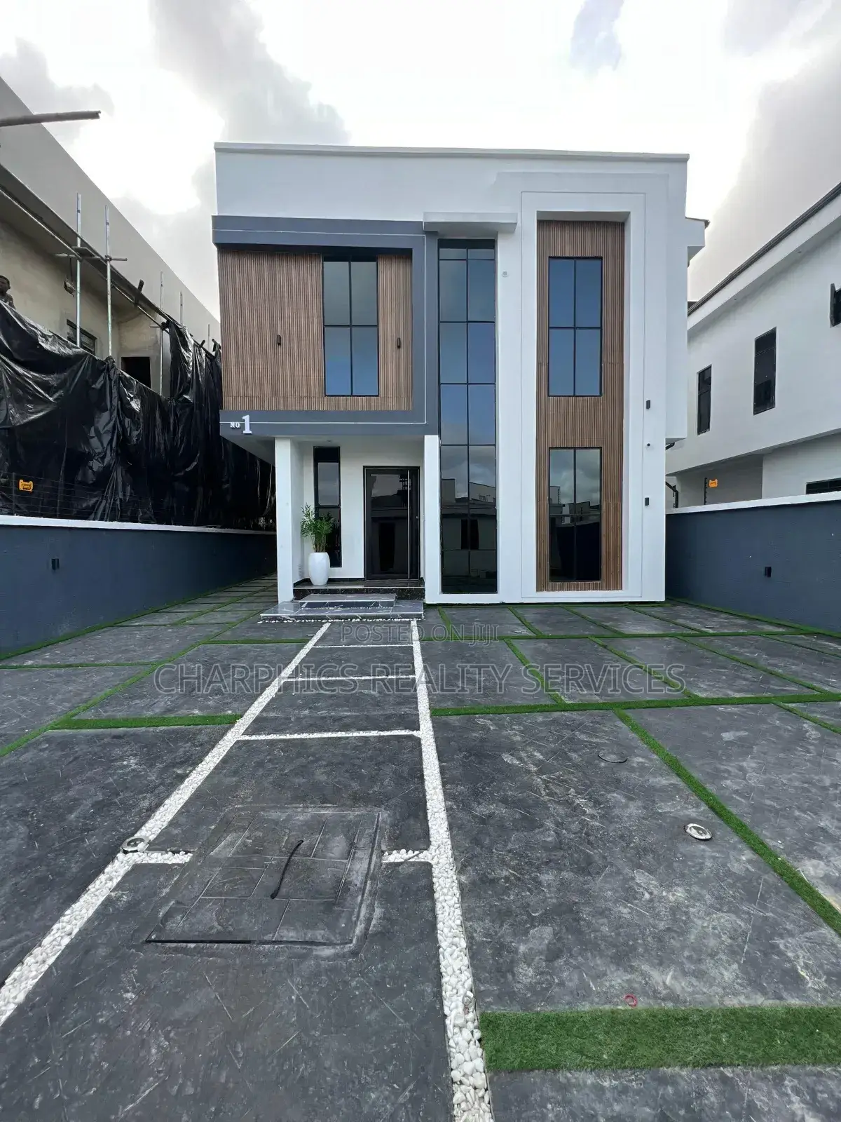 5bdrm Duplex in Ajah for sale
