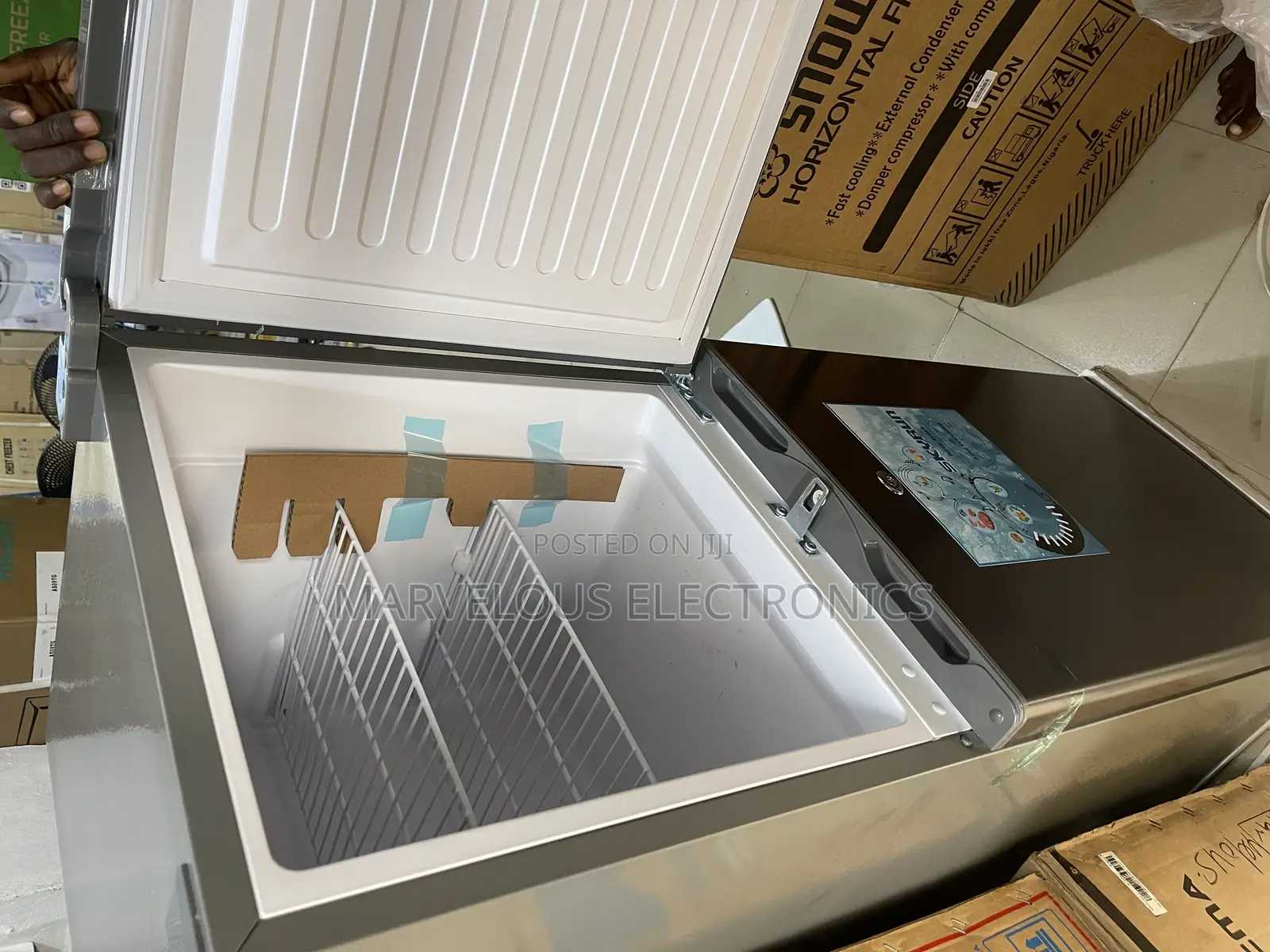 Brand New Skyrun Refrigerator Full Coper Engin 350liter