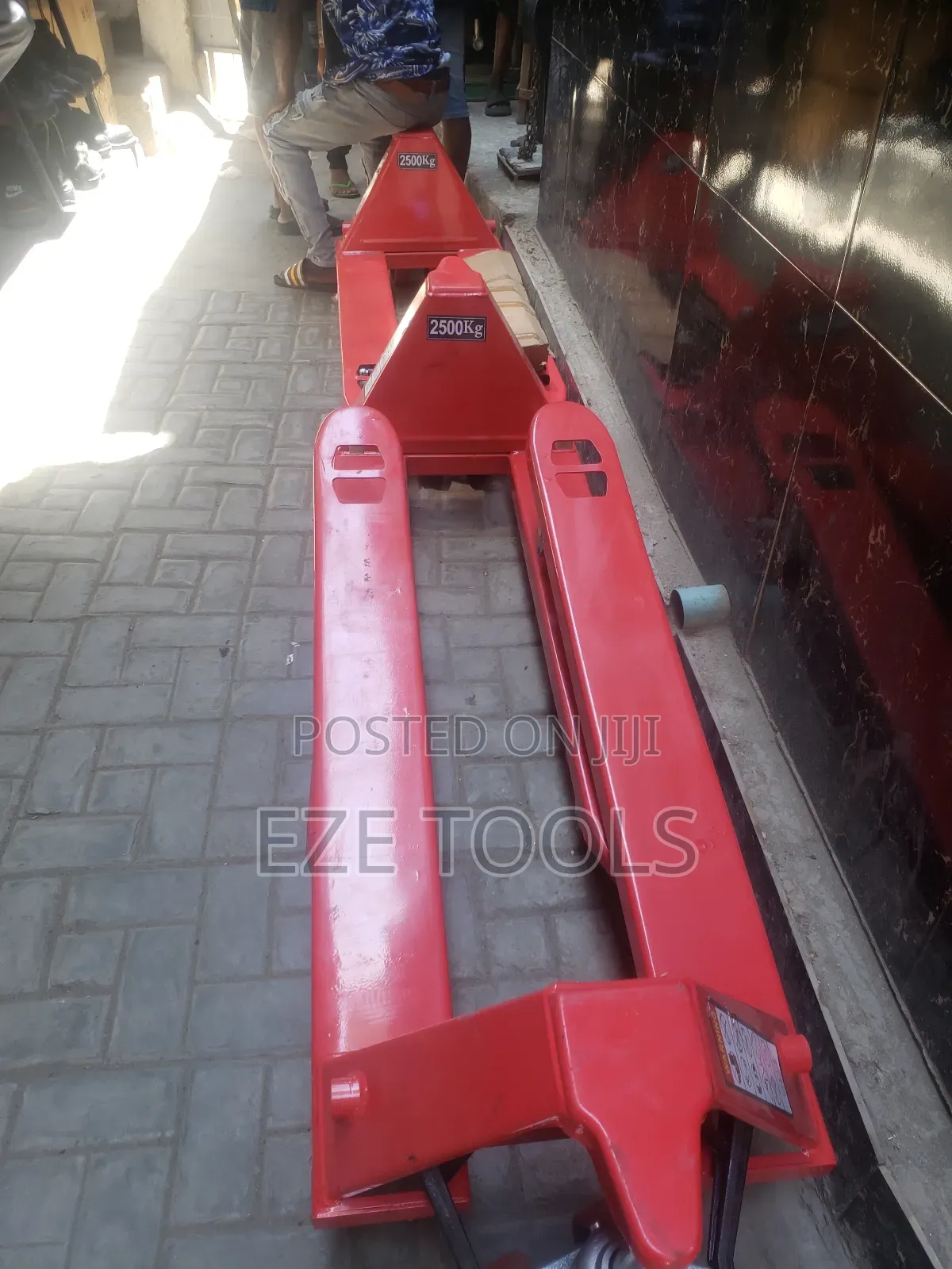 2500kg Pallet Truck Pure Iron